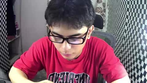 Xerxis online show from December 10, 1:00 pm