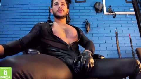 Ian Deniel online show from December 5, 8:16 pm