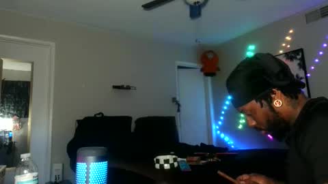 IXMCOUPLE444 online show from November 5, 9:15 pm