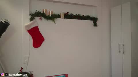 Iris online show from January 8, 10:01 pm