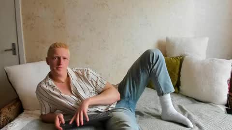 thejacob_d online show from April 22, 11:12 am