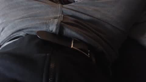 Snapshot of thejerk1974 chatting on December 17, 10:38 pm Liam online show from December 17, 10:38 pm