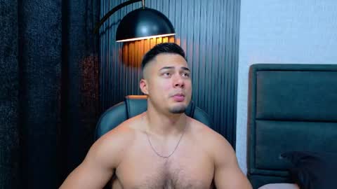 Snapshot of thekingerick chatting on May 21, 10:50 pm thekingerick online show from May 21, 10:50 pm