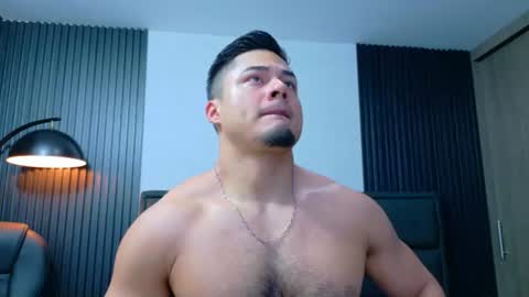Snapshot of thekingerick chatting on June 18, 12:55 am thekingerick online show from June 18, 12:55 am