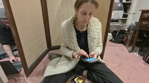 theladyduchess online show from April 4, 11:24 pm