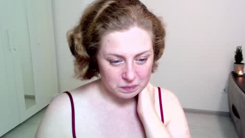 Ella online show from December 28, 3:04 pm