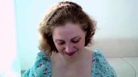 Ella online show from March 9, 7:45 am