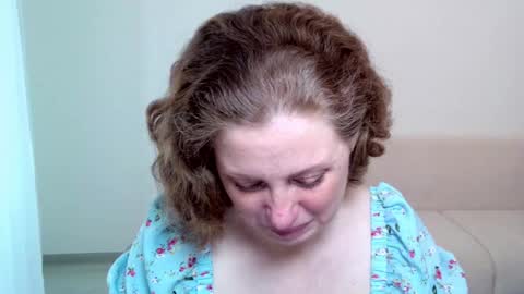 Ella online show from March 12, 8:19 am