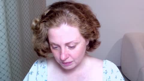 Ella online show from September 29, 4:45 pm