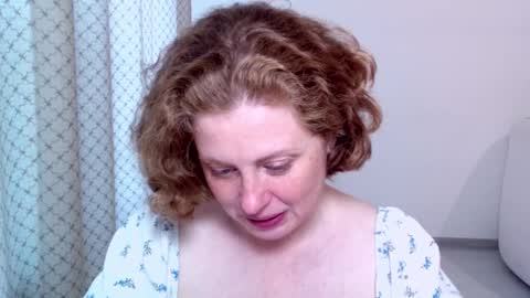 Ella online show from October 9, 8:34 am