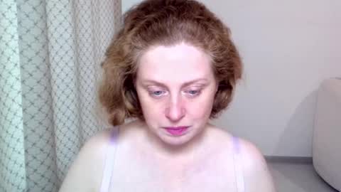 Ella online show from November 2, 7:44 am