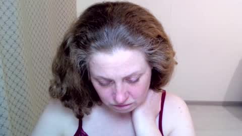 Ella online show from February 19, 7:54 pm