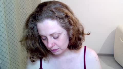 Ella online show from March 30, 7:04 pm