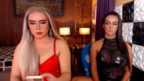Snapshot of thelastdestroyerxx chatting on April 30, 7:09 pm Paula online show from April 30, 7:09 pm