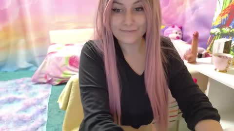 Snapshot of thelaylarose chatting on September 20, 2:56 am Layla Rose online show from September 20, 2:56 am