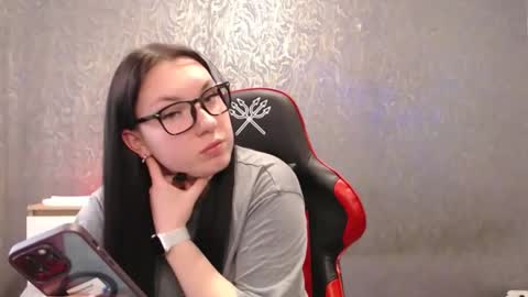 Lisa online show from April 19, 10:58 am