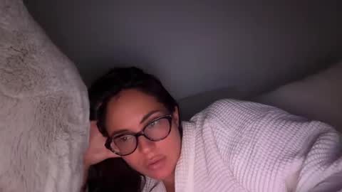 Snapshot of theman350454 chatting on November 2, 2:14 am Lovepu7584 online show from November 2, 2:14 am