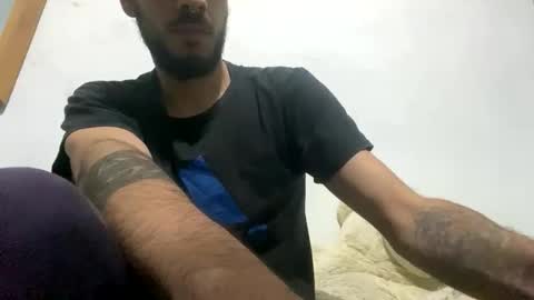 Snapshot of themarttinguyyy chatting on September 24, 1:53 am themarttinguyyy online show from September 24, 1:53 am