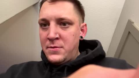 Snapshot of themaxwood chatting on February 21, 2:12 am themaxwood online show from February 21, 2:12 am