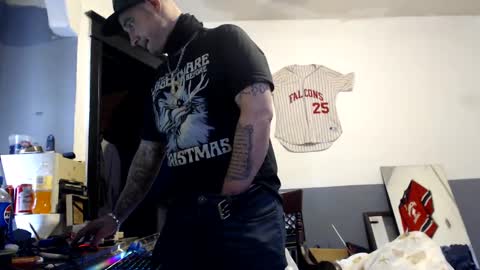 Snapshot of themechanic_ chatting on February 19, 1:28 pm sledge online show from February 19, 1:28 pm