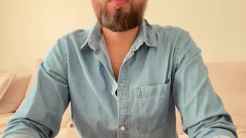 TheMonarchGoat online show from October 17, 8:39 am