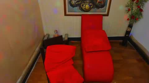Snapshot of themuscularvenezuelanman chatting on June 30, 3:29 am themuscularvenezuelanman online show from June 30, 3:29 am