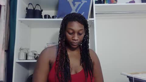 Snapshot of thenaturalgoddess chatting on December 3, 5:00 pm TheNaturalGoddess online show from December 3, 5:00 pm