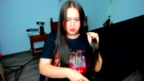 Snapshot of thenaughtygf chatting on October 14, 8:53 pm thenaughtygf online show from October 14, 8:53 pm