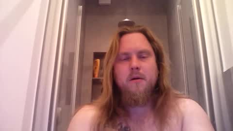 thenewdude1992 online show from October 31, 12:22 am