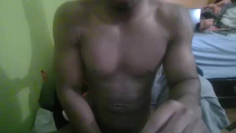 Snapshot of theoneishe chatting on May 12, 2:19 am theone online show from May 12, 2:19 am