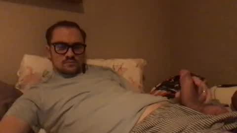 theonetojerkwith online show from December 5, 9:50 pm