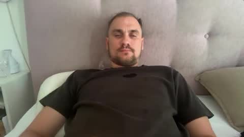 theonetojerkwith online show from August 4, 11:57 am