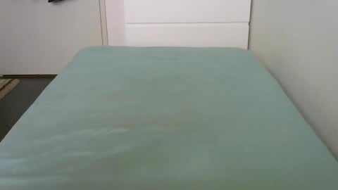 Snapshot of theoone7891 chatting on December 12, 1:28 pm theoone7891 online show from December 12, 1:28 pm