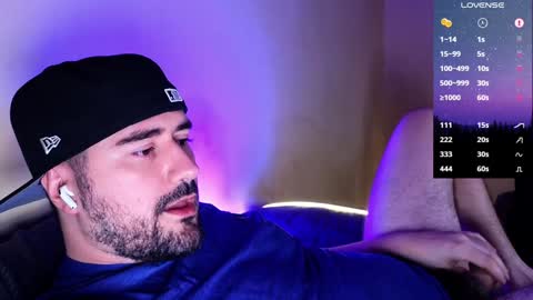 Snapshot of theoravi chatting on December 28, 3:26 am Theo Ravi online show from December 28, 3:26 am