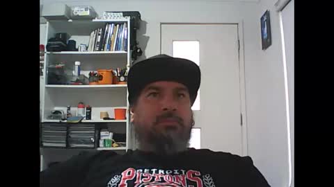Snapshot of theozbeardguy chatting on March 11, 2:06 am aussiebeard online show from March 11, 2:06 am