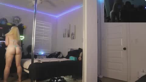 The Plug Love  Friends online show from November 16, 10:48 pm