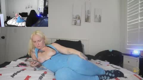 The Plug Love  Friends online show from November 22, 7:57 pm