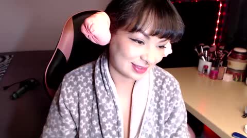 Snapshot of theprojectsara1 chatting on May 19, 5:41 pm Sara online show from May 19, 5:41 pm