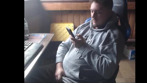 Snapshot of therealbigcheese0695 chatting on January 25, 6:46 pm therealbigcheese0695 online show from January 25, 6:46 pm