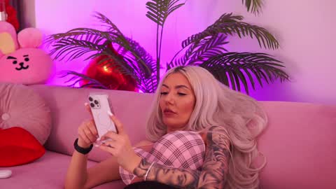 Deea  online show from January 11, 6:12 pm