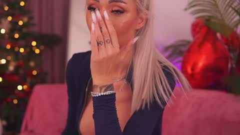 Deea  online show from January 5, 5:27 pm