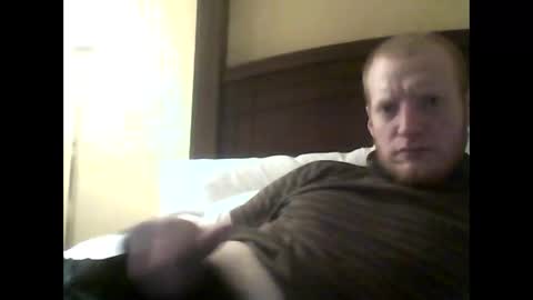 theredman0087 online show from January 15, 10:20 am