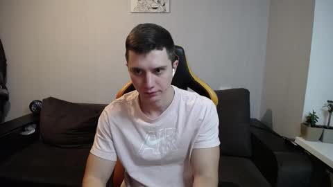 Nick   online show from December 13, 7:53 pm