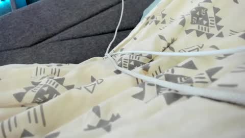 Snapshot of thesavannahskye chatting on December 9, 6:57 pm Savannah Skye online show from December 9, 6:57 pm