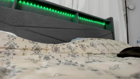 Snapshot of thesavannahskye chatting on December 15, 1:02 am Savannah Skye online show from December 15, 1:02 am