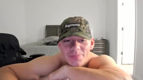 Snapshot of theshortking01 chatting on February 27, 2:11 am TheShortKing1 online show from February 27, 2:11 am