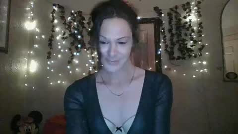 sillymillie0 online show from October 13, 12:43 am