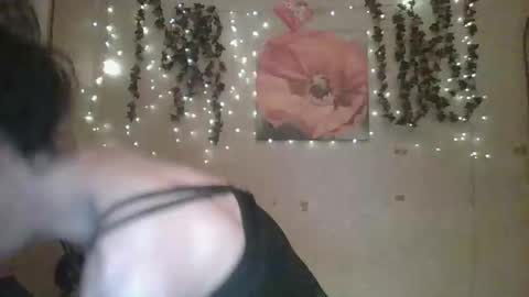 sillymillie0 online show from March 5, 11:45 pm