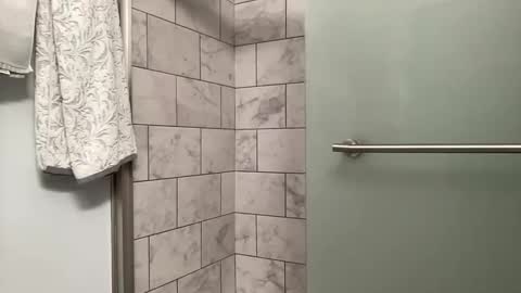 Snapshot of thethiccilakeshow chatting on April 10, 6:56 pm thethiccilakeshow online show from April 10, 6:56 pm