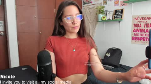 Nicole online show from January 24, 8:32 pm